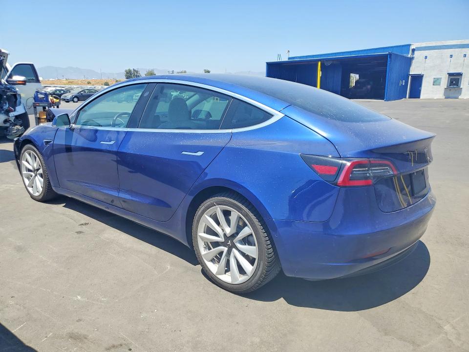 61602406 :رقم المزاد ، 5YJ3E1EB0KF421817 vin ، 2019 Tesla Model 3 مزاد بيع