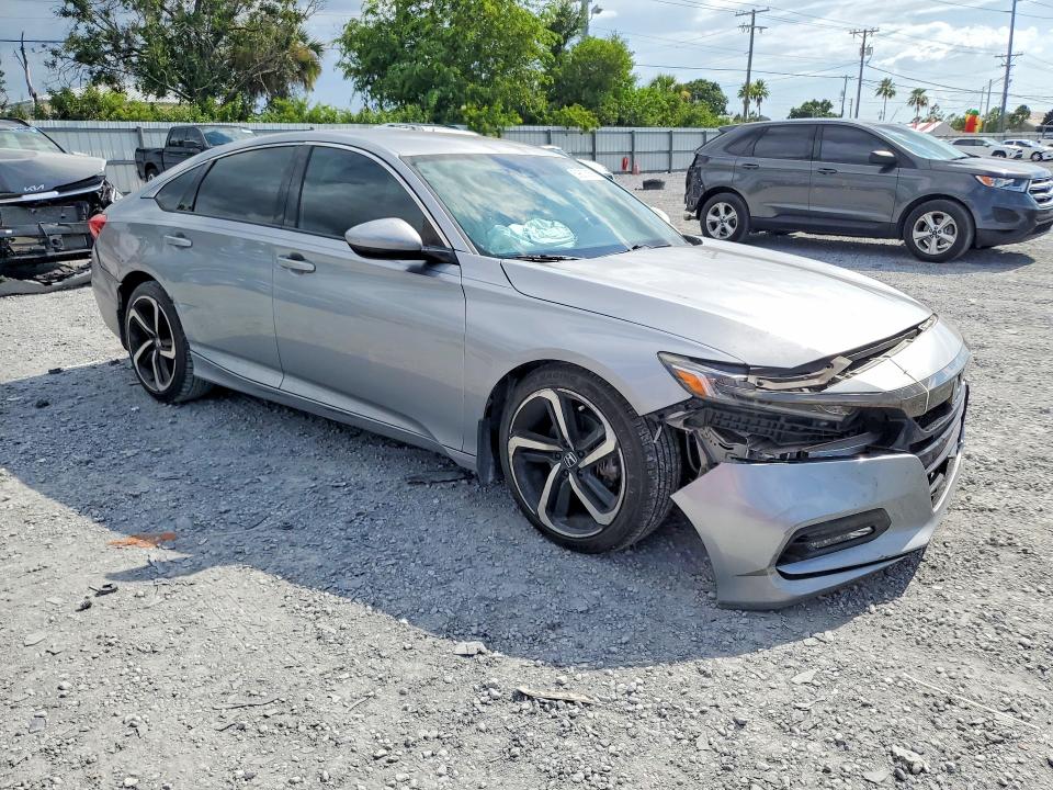 Продажа на аукционе авто 2018 Honda Accord, vin: 1HGCV1F39JA043058, номер лота: 59803056