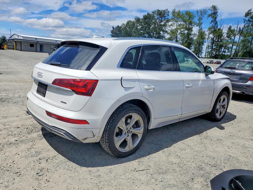 60581546 :رقم المزاد ، WA1BAAFY8M2140326 vin ، 2021 Audi Q5 مزاد بيع