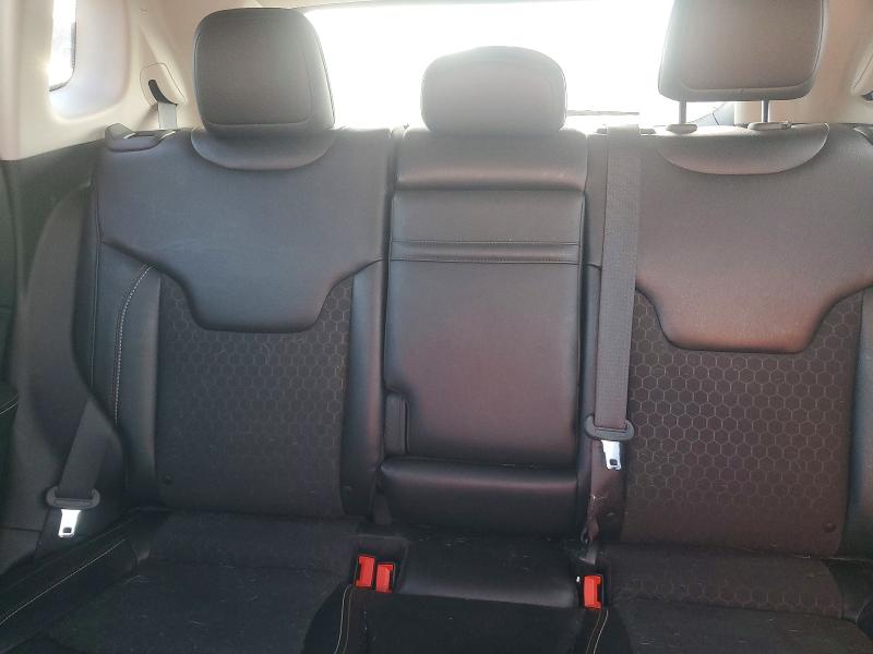 61069526 :رقم المزاد ، 3C4NJDBB1JT415535 vin ، 2018 Jeep Compass مزاد بيع