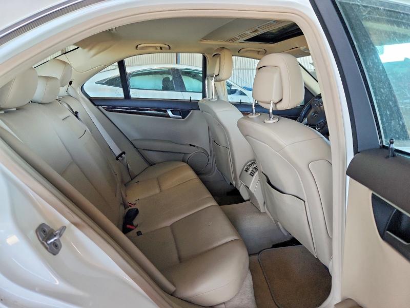 62302776 :رقم المزاد ، WDDGF4HB4CR220824 vin ، 2012 Mercedes-benz C مزاد بيع