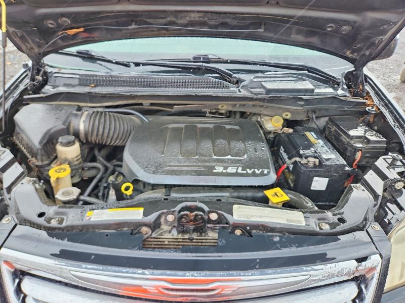 60791246 :رقم المزاد ، 2A4RR8DG9BR680258 vin ، 2011 Chrysler Town & Country مزاد بيع