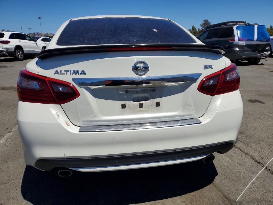 2017 Nissan Altima მანქანა იყიდება აუქციონზე, vin: 1N4AL3AP3HC175206, აუქციონის ნომერი: 63029576