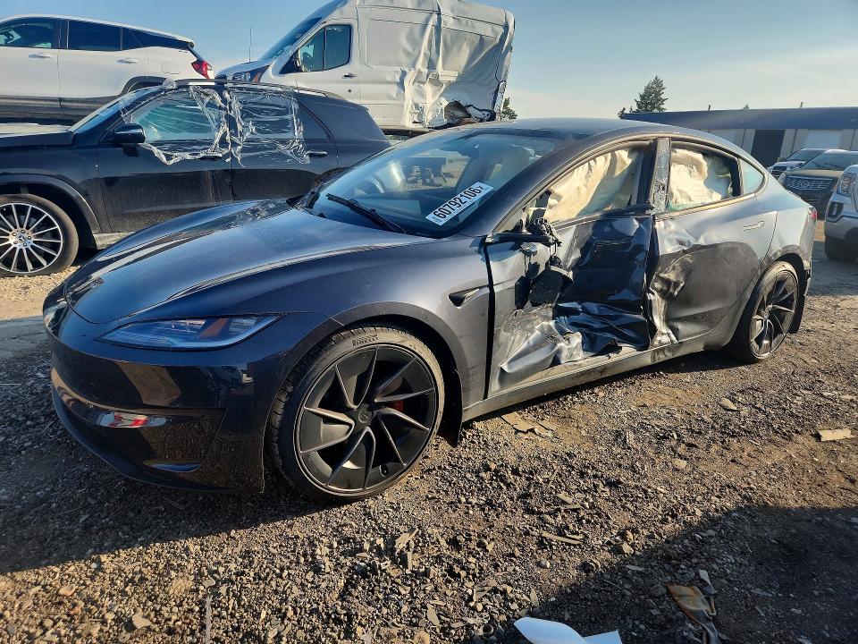 60792106 :رقم المزاد ، 5YJ3E1ET3RF830526 vin ، 2024 Tesla Model 3 مزاد بيع