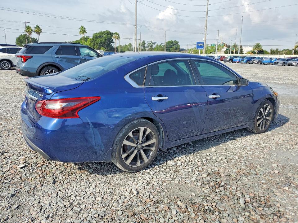 2017 Nissan Altima მანქანა იყიდება აუქციონზე, vin: 1N4AL3AP0HC491940, აუქციონის ნომერი: 61692826