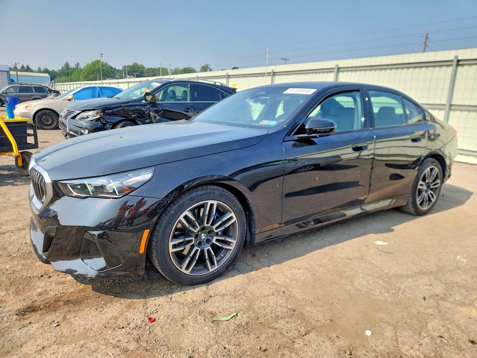 61338986 :رقم المزاد ، WBA53FJ01SCT27195 vin ، 2025 Bmw 530 مزاد بيع