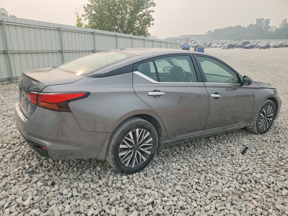 60676906 :رقم المزاد ، 1N4BL4DW2PN424014 vin ، 2023 Nissan Altima مزاد بيع