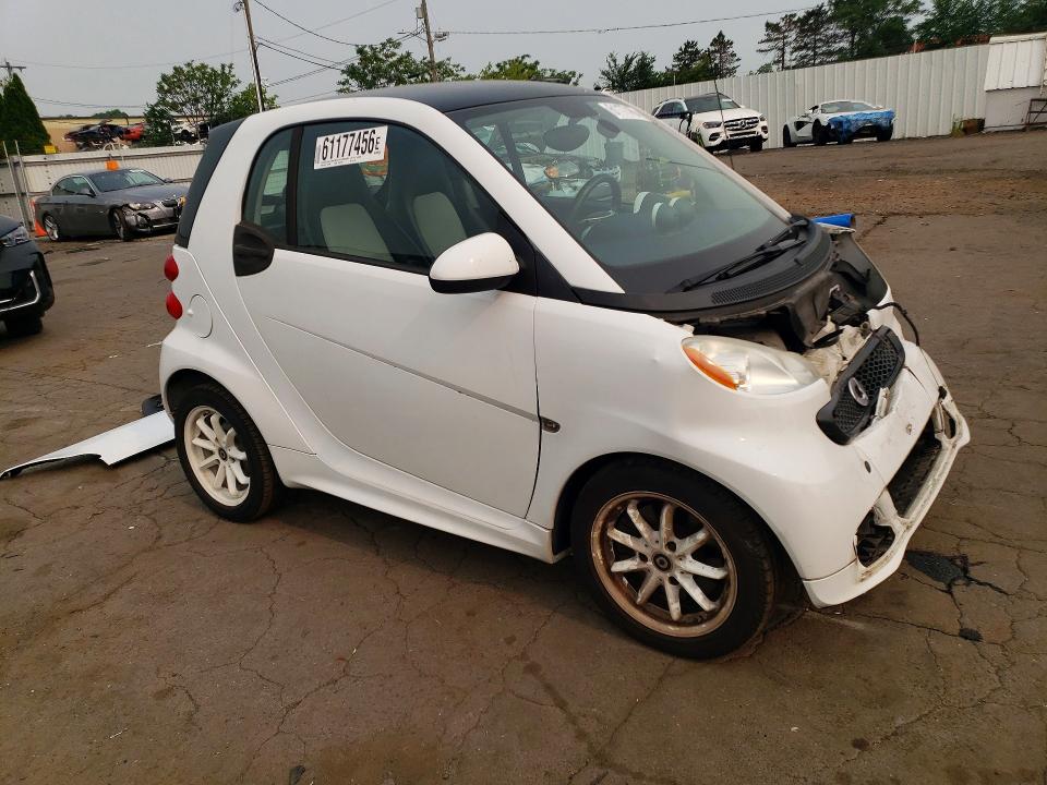 Продажа на аукционе авто 2013 Smart Fortwo, vin: WMEEJ3BA7DK651129, номер лота: 61177456