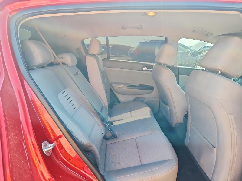 60163646 :رقم المزاد ، KNDPMCAC0J7406172 vin ، 2018 Kia Sportage مزاد بيع