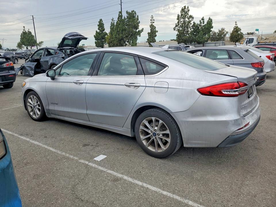 Продажа на аукционе авто 2019 Ford Fusion, vin: 3FA6P0LU4KR119568, номер лота: 61609166