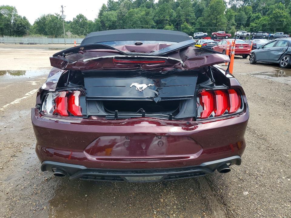 59641096 :رقم المزاد ، 1FATP8UH6J5110732 vin ، 2018 Ford Mustang مزاد بيع