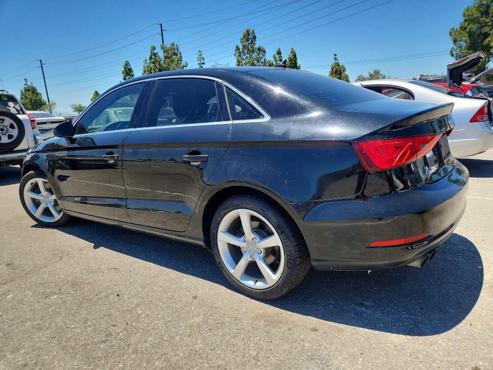 60144086 :رقم المزاد ، WAUACGFF3F1014667 vin ، 2015 Audi A3 مزاد بيع