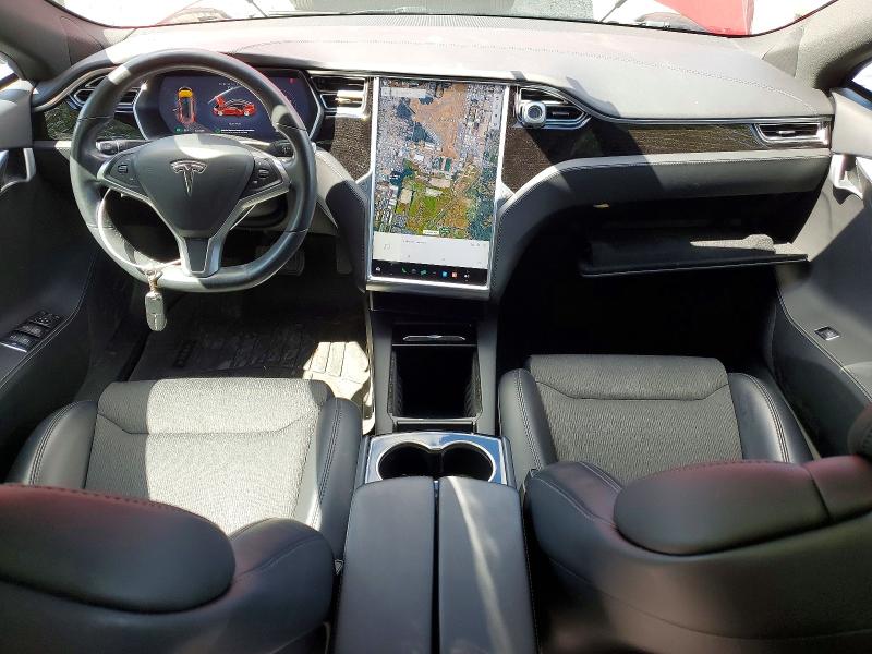 59852986 :رقم المزاد ، 5YJSA1E29JF240012 vin ، 2018 Tesla Model S مزاد بيع