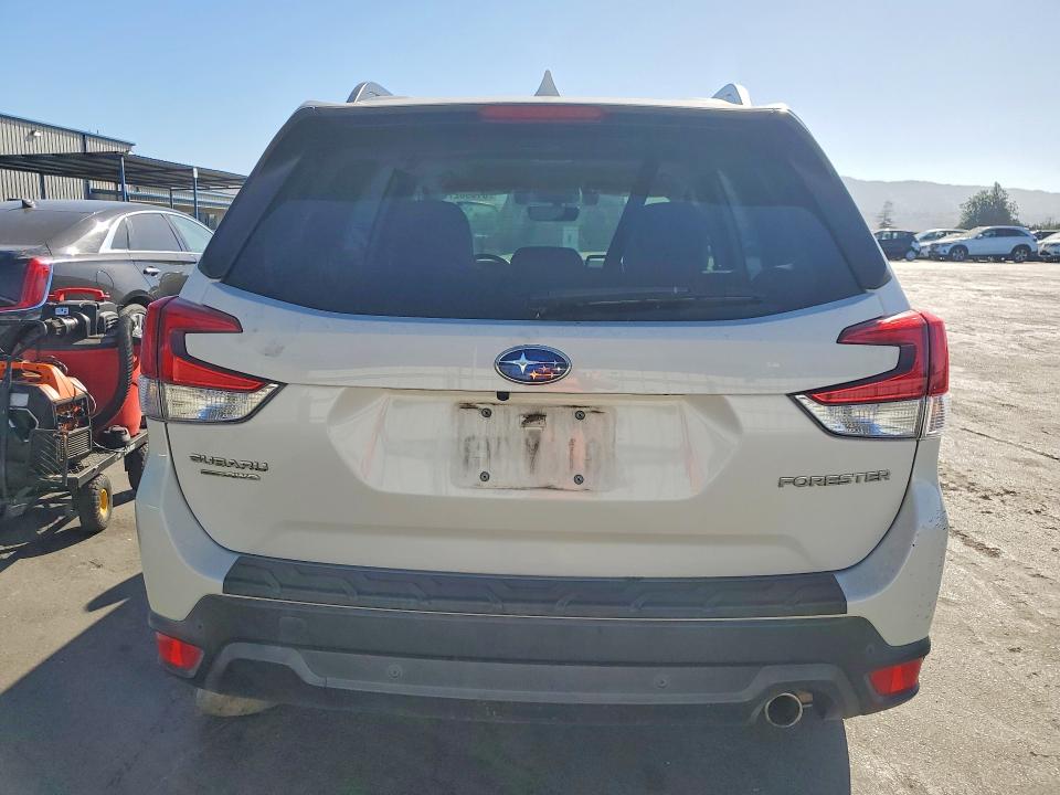 61595276 :رقم المزاد ، JF2SKAUC4MH450983 vin ، 2021 Subaru Forester مزاد بيع