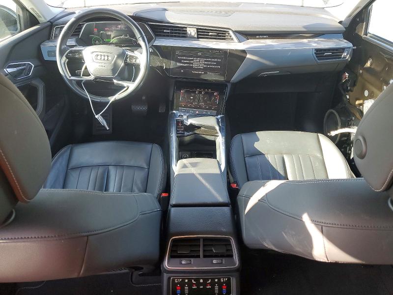 2022 Audi E-tron მანქანა იყიდება აუქციონზე, vin: WA1AAAGE0NB020148, აუქციონის ნომერი: 62237056