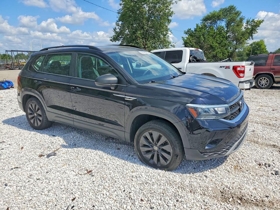 62790296 :رقم المزاد ، 3VVCX7B21NM007030 vin ، 2022 Volkswagen Taos مزاد بيع