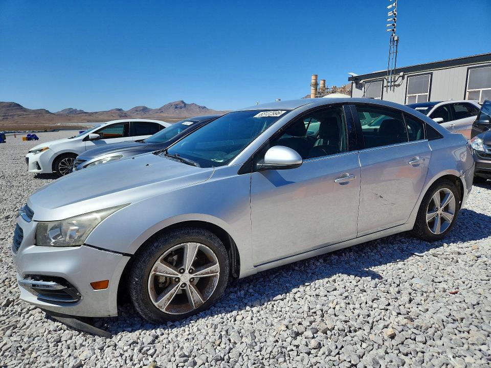 63137996 :رقم المزاد ، 1G1PE5SB0F7186319 vin ، 2015 Chevrolet Cruze مزاد بيع