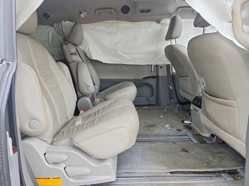 61713186 :رقم المزاد ، 5TDYK3DC9DS405263 vin ، 2013 Toyota Sienna مزاد بيع