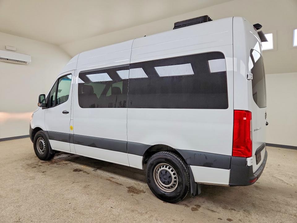61164606 :رقم المزاد ، W1Z4KFHY4RP737240 vin ، 2024 Mercedes-benz Sprinter مزاد بيع