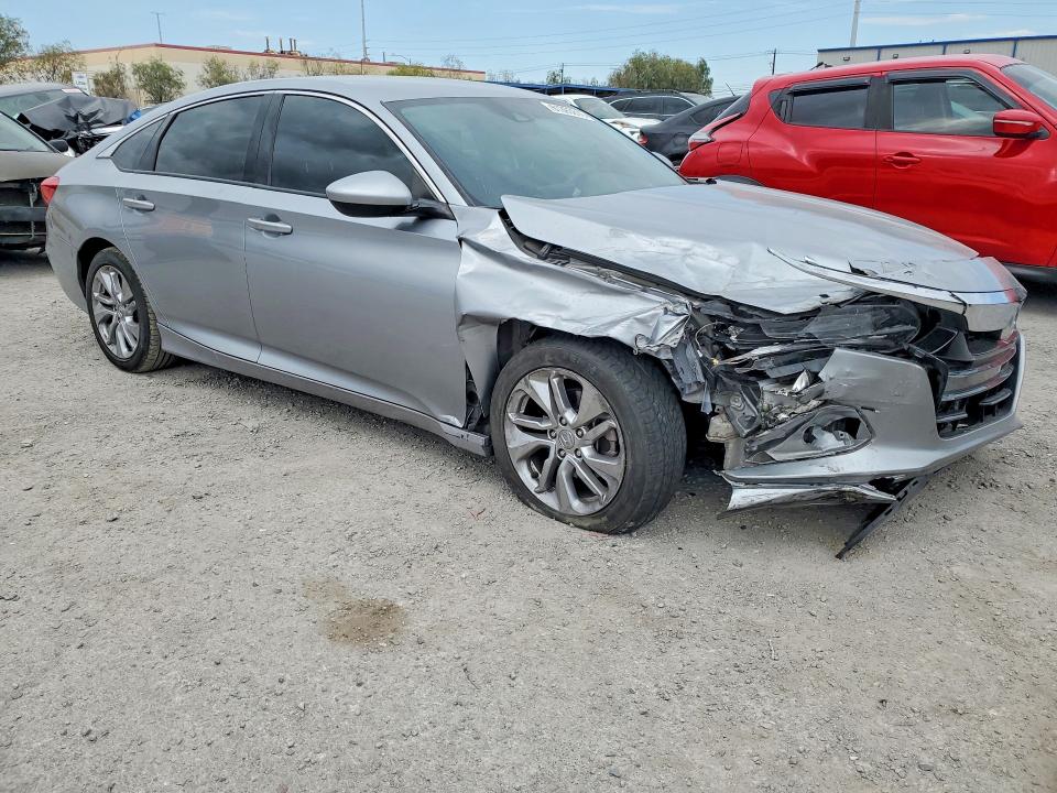 61393816 :رقم المزاد ، 1HGCV1F12KA045234 vin ، 2019 Honda Accord مزاد بيع