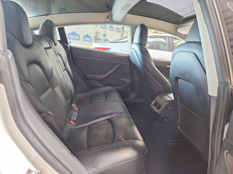 60530836 :رقم المزاد ، 5YJ3E1EAXNF368698 vin ، 2022 Tesla Model 3 مزاد بيع