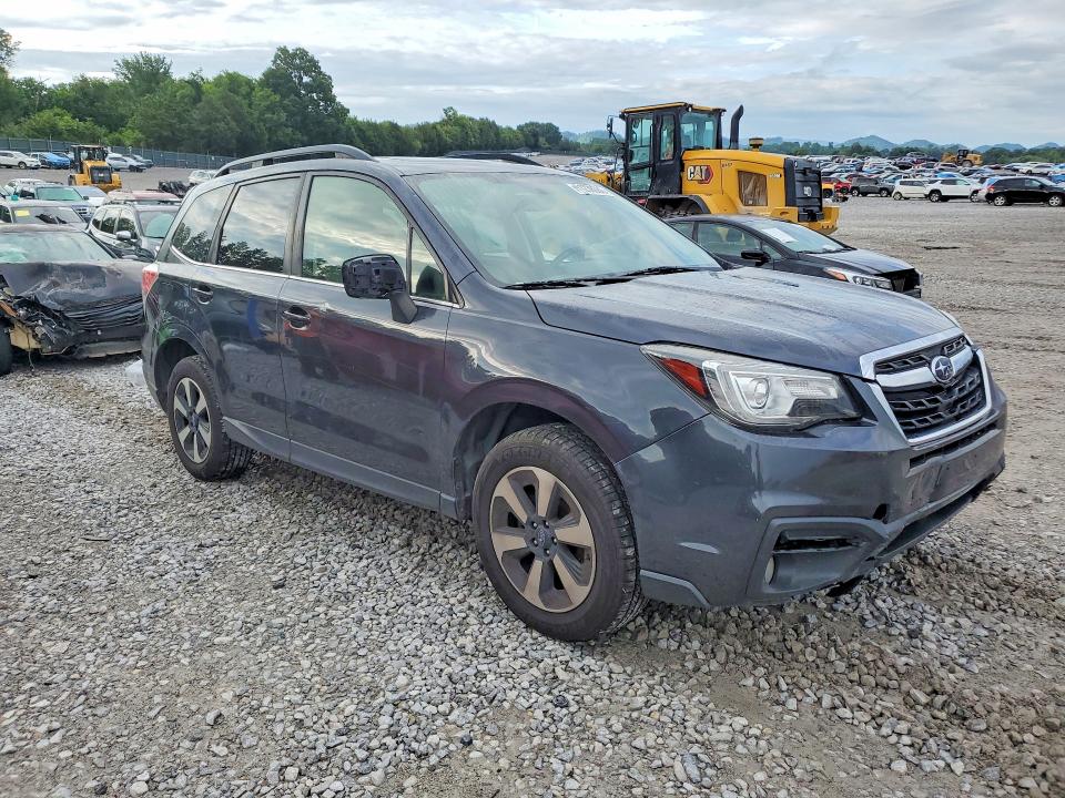 Продажа на аукционе авто 2018 Subaru Forester, vin: JF2SJARC2JH509651, номер лота: 61238086