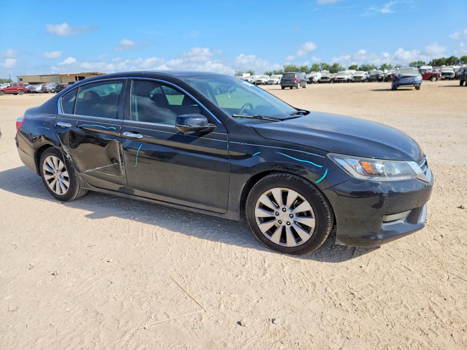 60595686 :رقم المزاد ، 1HGCR2F77FA241660 vin ، 2015 Honda Accord مزاد بيع