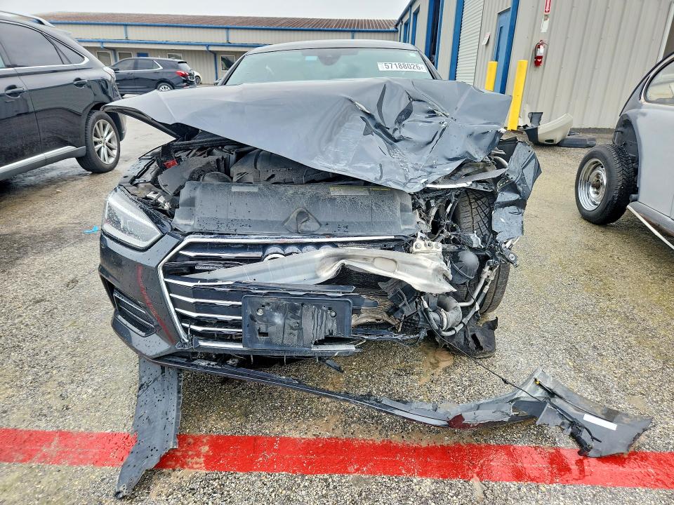 57188026 :رقم المزاد ، WAUBNCF59KA016853 vin ، 2019 Audi A5 مزاد بيع