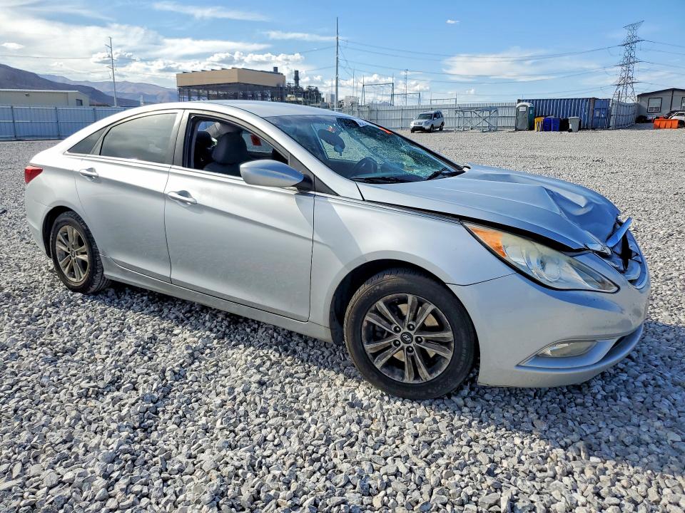 2013 Hyundai Sonata მანქანა იყიდება აუქციონზე, vin: 5NPEB4AC6DH613362, აუქციონის ნომერი: 61074236