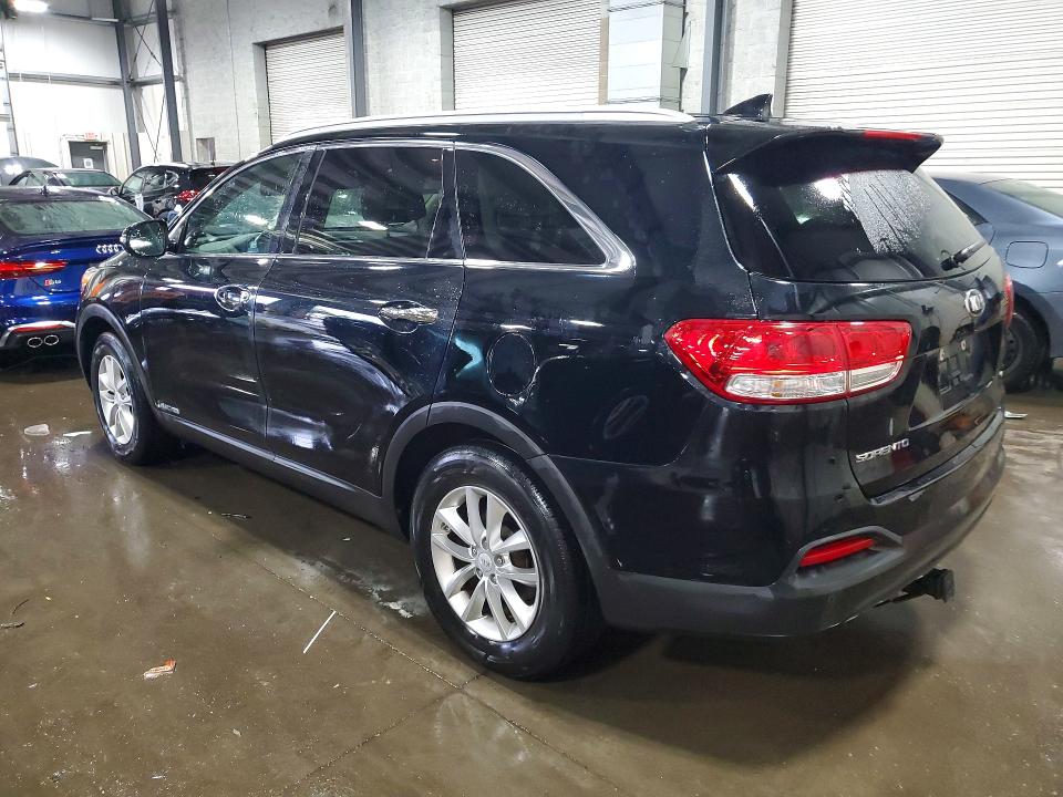 60243046 :رقم المزاد ، 5XYPGDA57JG421060 vin ، 2018 Kia Sorento مزاد بيع