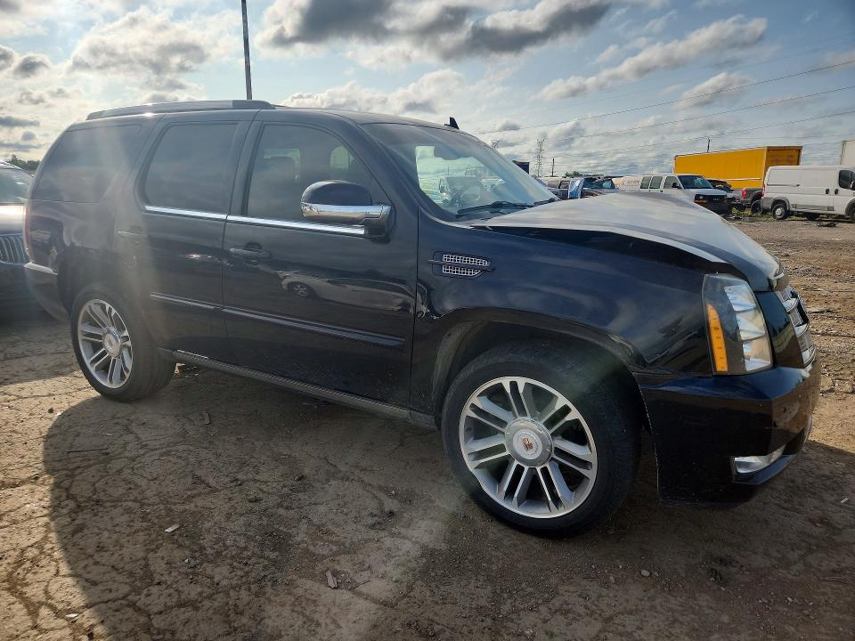 2012 Cadillac Escalade მანქანა იყიდება აუქციონზე, vin: 1GYS4CEF1CR292117, აუქციონის ნომერი: 60573736