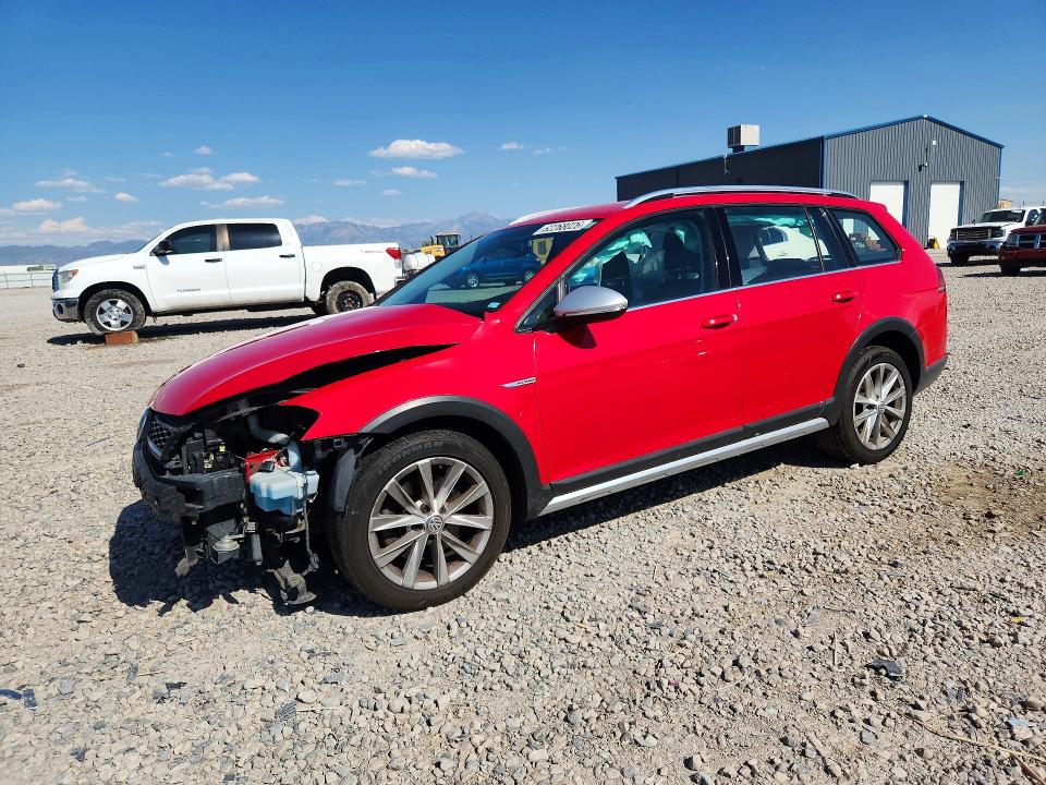 Продажа на аукционе авто 2017 Volkswagen Golf Alltrack, vin: 3VWH17AU1HM514262, номер лота: 62268026