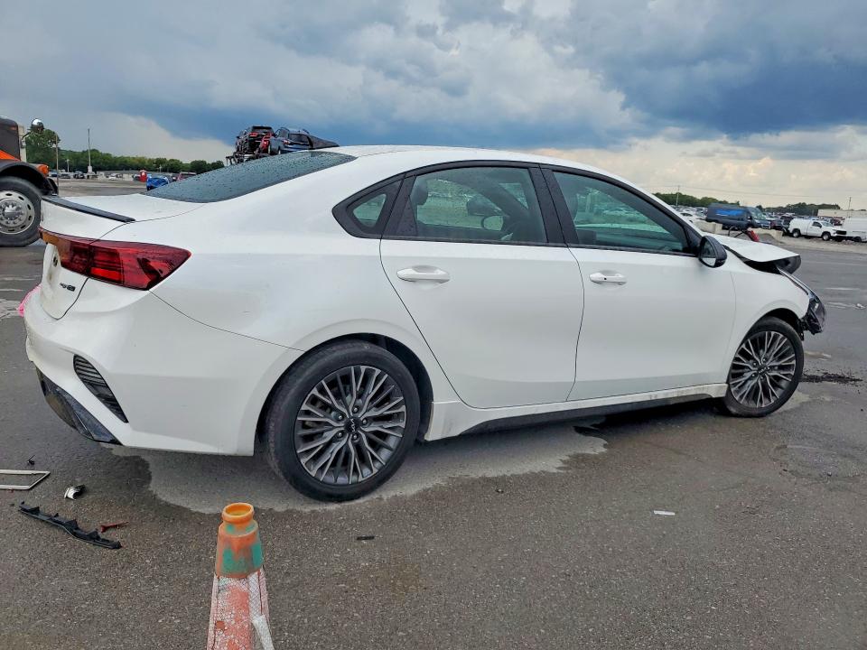 2024 Kia Forte მანქანა იყიდება აუქციონზე, vin: 3KPF54AD0RE726157, აუქციონის ნომერი: 59879336