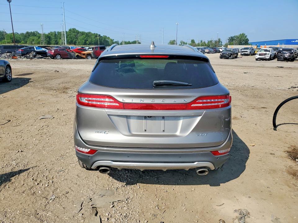 59804536 :رقم المزاد ، 5LMCJ3C92HUL22402 vin ، 2017 Lincoln Mkc مزاد بيع