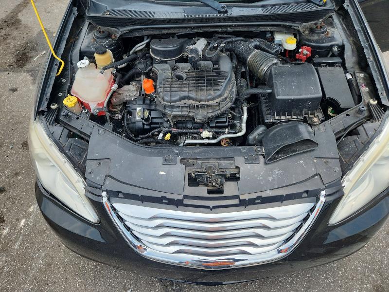2013 Chrysler 200 მანქანა იყიდება აუქციონზე, vin: 1C3CCBCG7DN738206, აუქციონის ნომერი: 63070796
