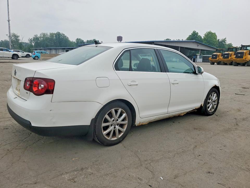 60270386 :رقم المزاد ، 3VWRZ7AJ3AM055275 vin ، 2010 Volkswagen Jetta مزاد بيع