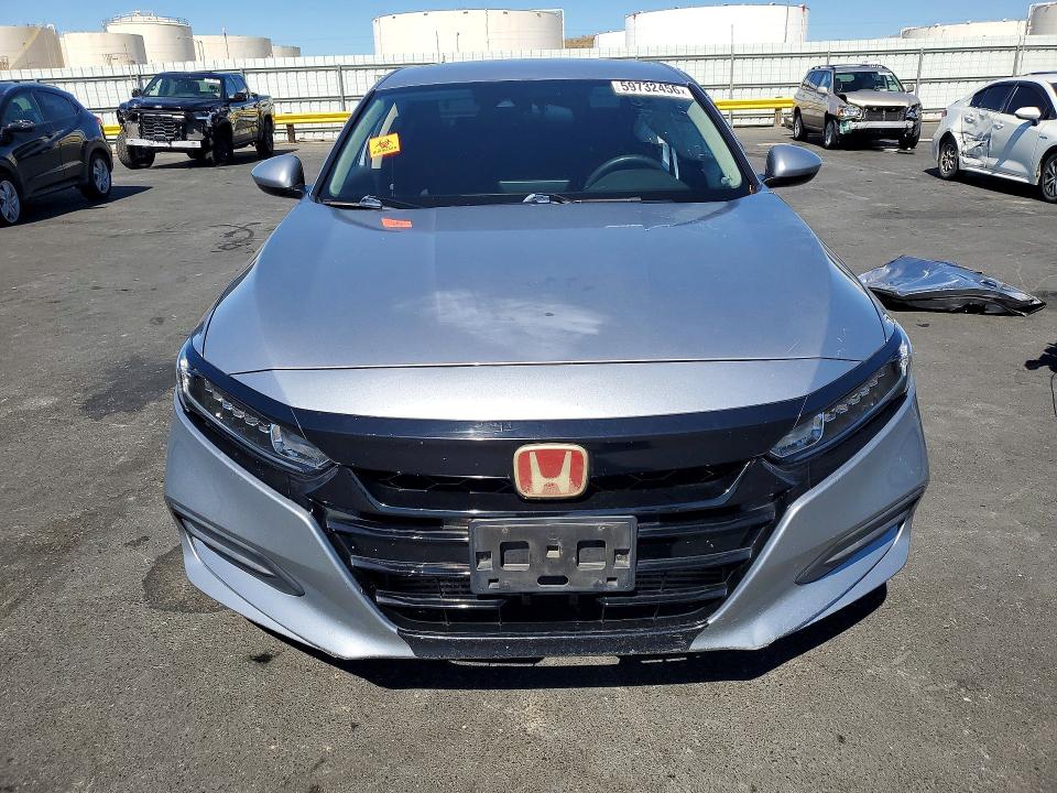 59732456 :رقم المزاد ، 1HGCV1F16JA138532 vin ، 2018 Honda Accord مزاد بيع