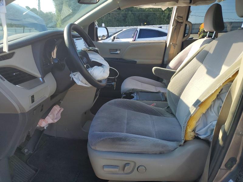 61120406 :رقم المزاد ، 5TDKZ3DCXJS953253 vin ، 2018 Toyota Sienna مزاد بيع