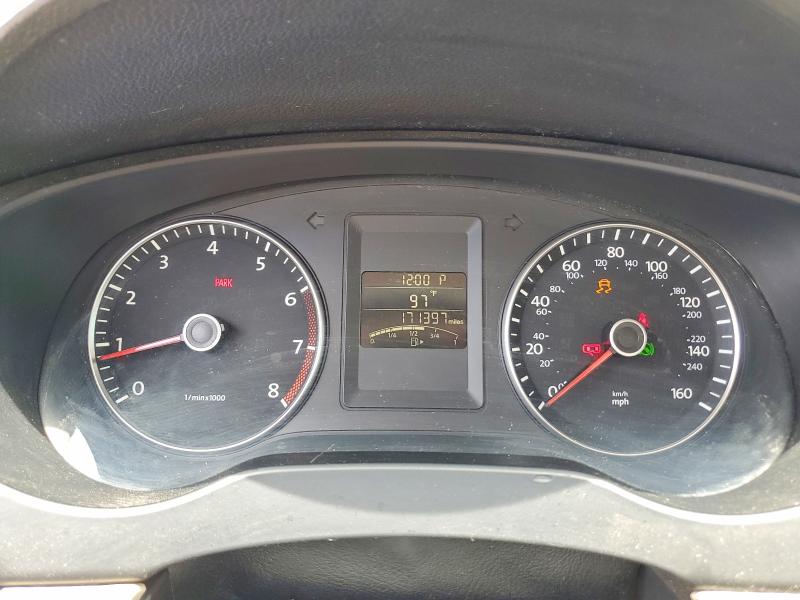 60587396 :رقم المزاد ، 3VWDX7AJXDM303915 vin ، 2013 Volkswagen Jetta مزاد بيع