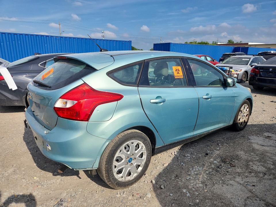 57014596 :رقم المزاد ، 1FAHP3K27CL240489 vin ، 2012 Ford Focus مزاد بيع