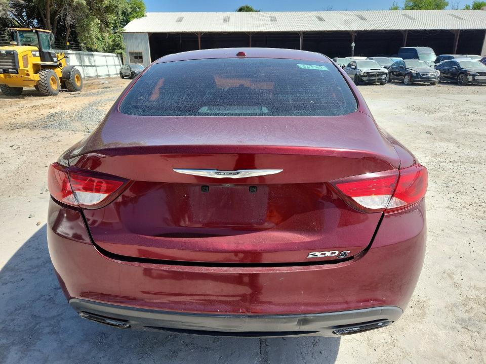 61928706 :رقم المزاد ، 1C3CCCBG9FN527762 vin ، 2015 Chrysler 200 مزاد بيع