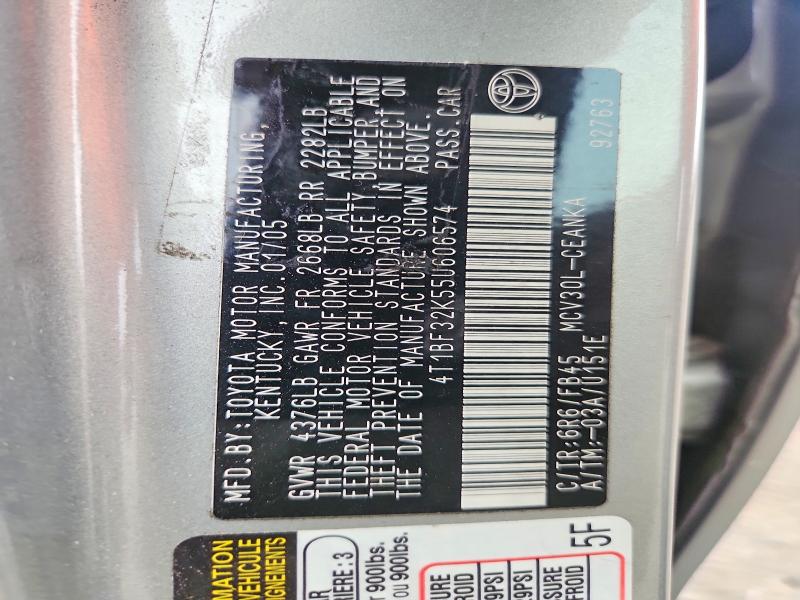 60364406 :رقم المزاد ، 4T1BF32K55U606574 vin ، 2005 Toyota Camry مزاد بيع