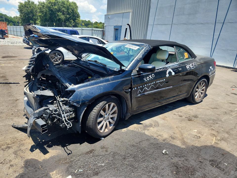 Auction sale of the 2013 Chrysler 200, vin: 1C3BCBEG4DN659522, lot number: 59609416