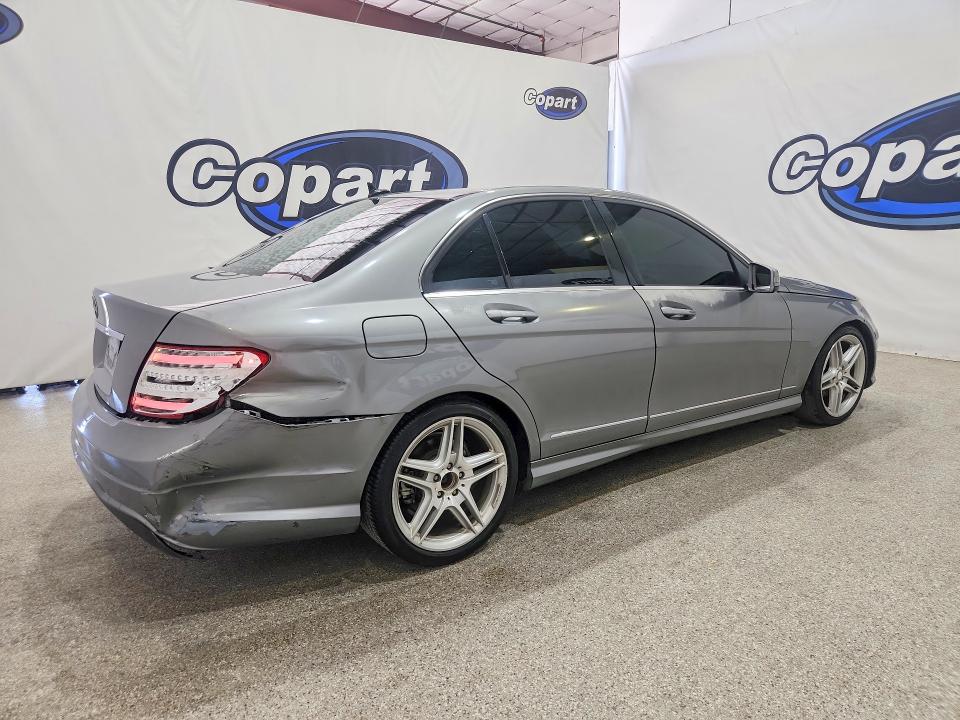 2013 Mercedes-benz C მანქანა იყიდება აუქციონზე, vin: WDDGF4HB7DA788226, აუქციონის ნომერი: 63396246