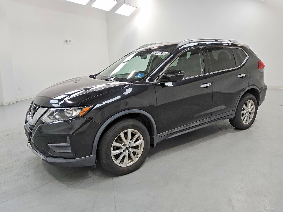 60495116 :رقم المزاد ، 5N1AT2MV3JC810666 vin ، 2018 Nissan Rogue مزاد بيع