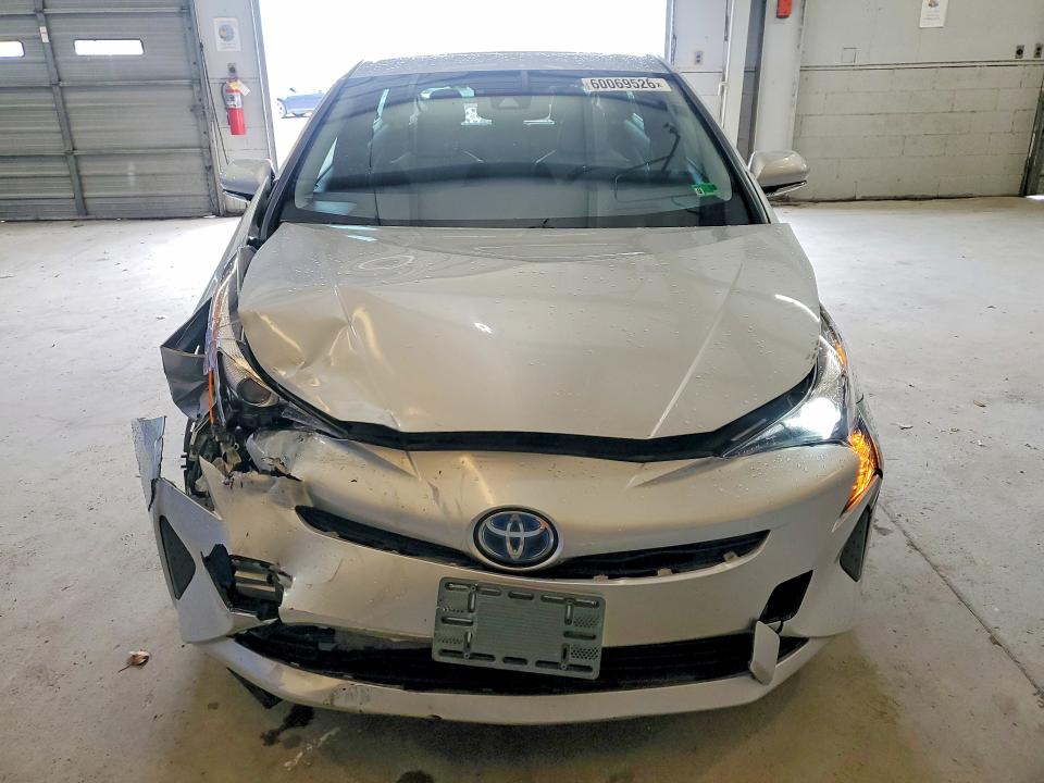60069526 :رقم المزاد ، JTDKARFU1G3016141 vin ، 2016 Toyota Prius مزاد بيع