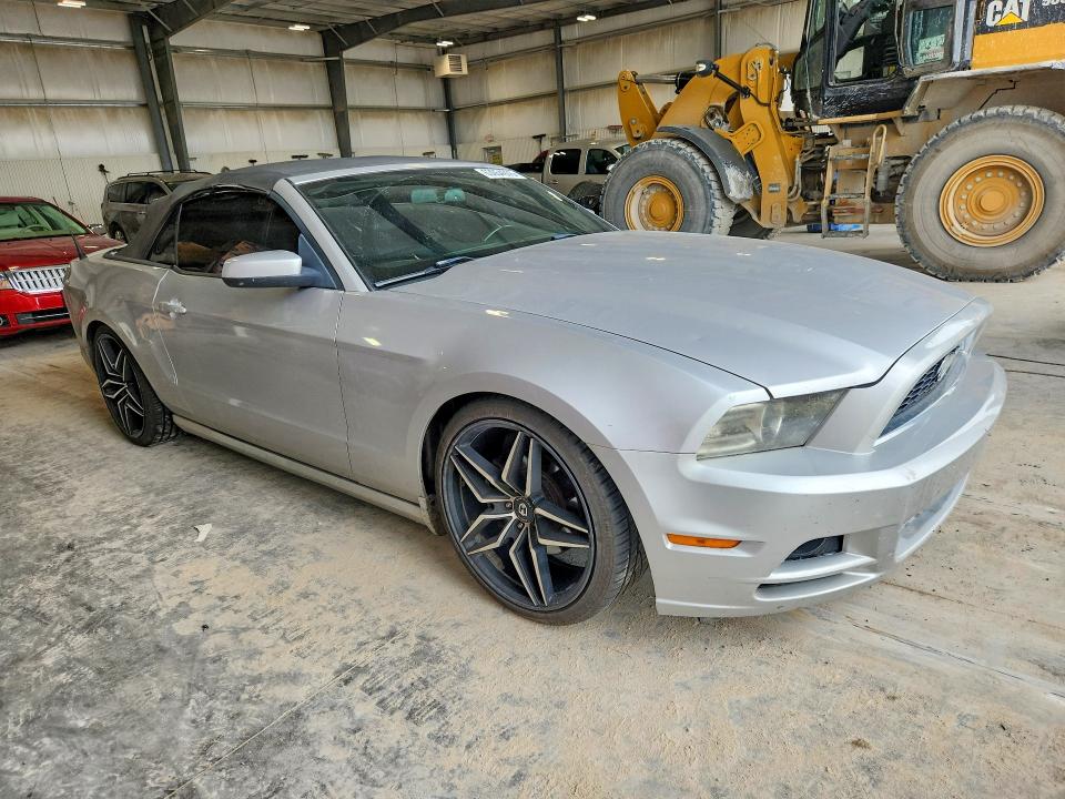 Auction sale of the 2013 Ford Mustang, vin: 1ZVBP8EM3D5202867, lot number: 63054976