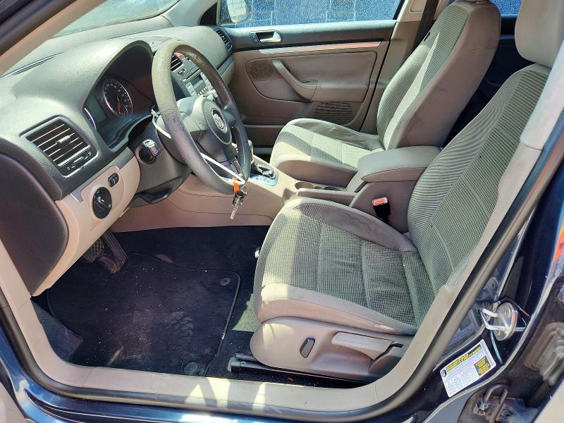 63042406 :رقم المزاد ، 3VWJX7AJ9AM054389 vin ، 2010 Volkswagen Jetta مزاد بيع