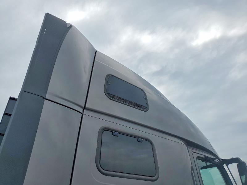 60970326 :رقم المزاد ، 4V4NC9EH9NN288020 vin ، 2022 Volvo Vnl مزاد بيع