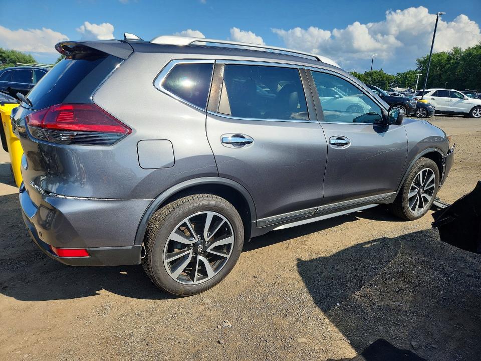 62142446 :رقم المزاد ، 5N1AT2MV9KC767338 vin ، 2019 Nissan Rogue مزاد بيع